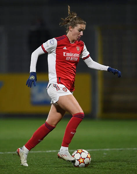 Arsenal's Vivianne Miedema in Action against 1899 Hoffenheim in UEFA Women's Champions League