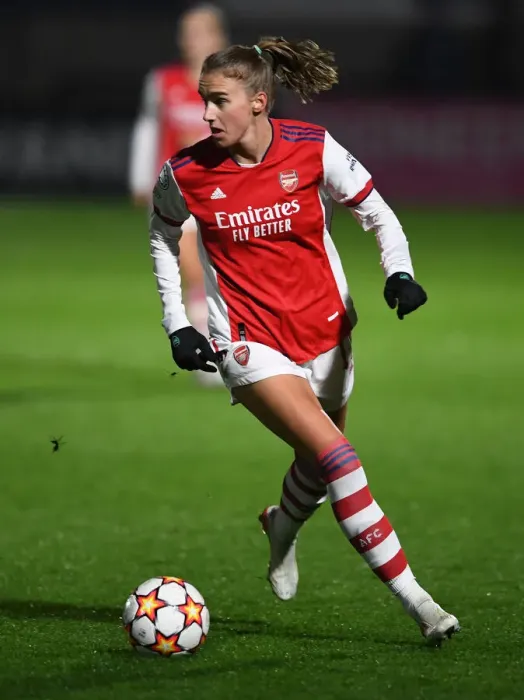 Framed Print : Arsenal's Vivianne Miedema in Action during UEFA Women's Champions League Match Framed Print : Arsenal's Vivianne Miedema in Action during UEFA Women's Champions League Match