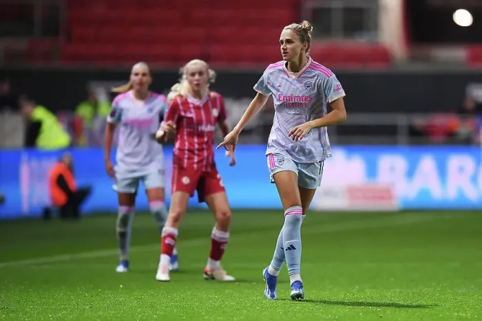 Framed Print : Arsenal's Vivianne Miedema Focuses Ahead of Bristol City Clash in Barclays Women's Super League