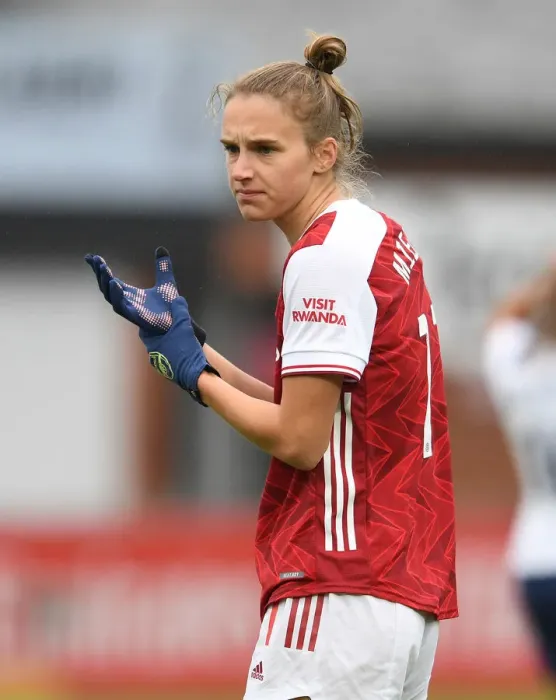 Framed Print : Arsenal's Vivianne Miedema Shines: Arsenal Women Crush Tottenham Hotspur in FA Cup Showdown