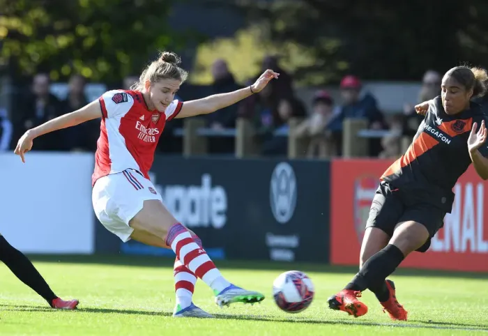 Framed Print : Arsenal's Vivianne Miedema Shines in FA WSL Clash Against Everton
