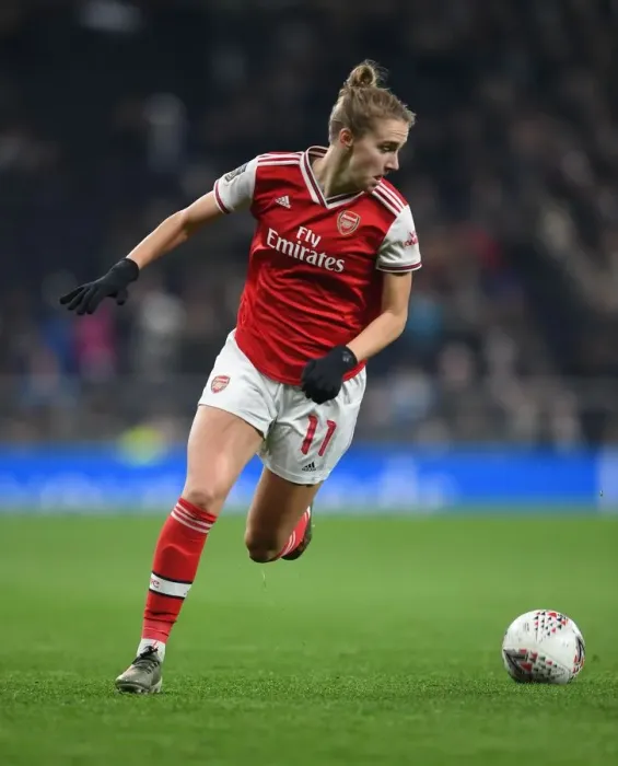 Framed Print : Arsenal's Vivianne Miedema Shines in Tottenham Hotspur vs Arsenal FA WSL Clash