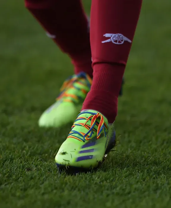 Framed Print : Arsenal's Vivianne Miedema Shows Support for Rainbow Laces Campaign in FA WSL Match