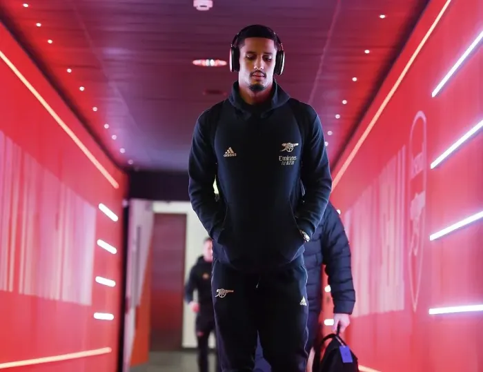 Framed Print : Arsenal's William Saliba Gears Up Before Arsenal v West Ham United (2022-23) Framed Print : Arsenal's William Saliba Gears Up Before Arsenal v West Ham United (2022-23)