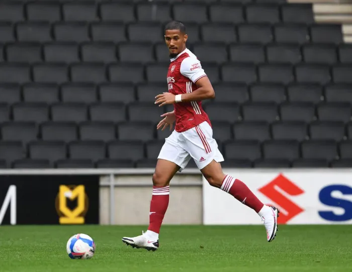Framed Print : Arsenal's William Saliba Shines in MK Dons Pre-Season Friendly Framed Print : Arsenal's William Saliba Shines in MK Dons Pre-Season Friendly