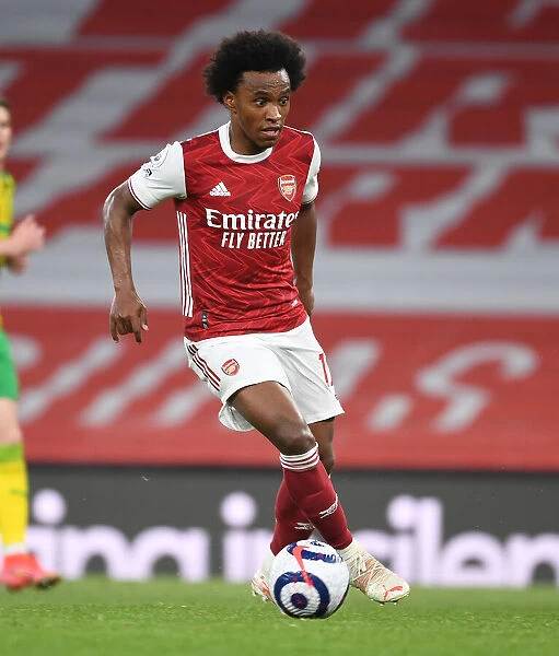 Arsenal's Willian in Action: Arsenal vs. West Bromwich Albion (Behind Closed Doors), May 2021