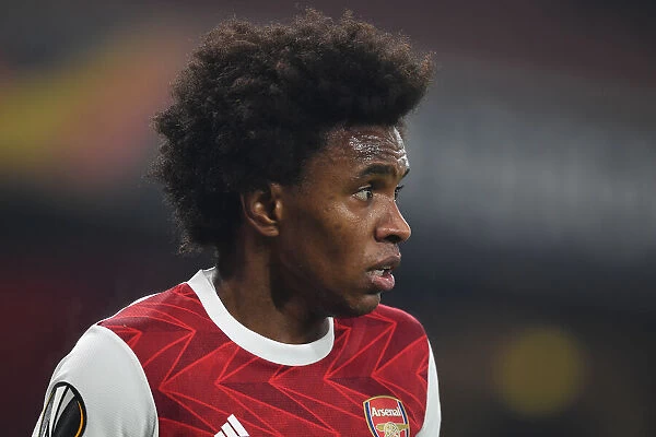 Arsenal's Willian in Action against Molde FK in Europa League Group Stage