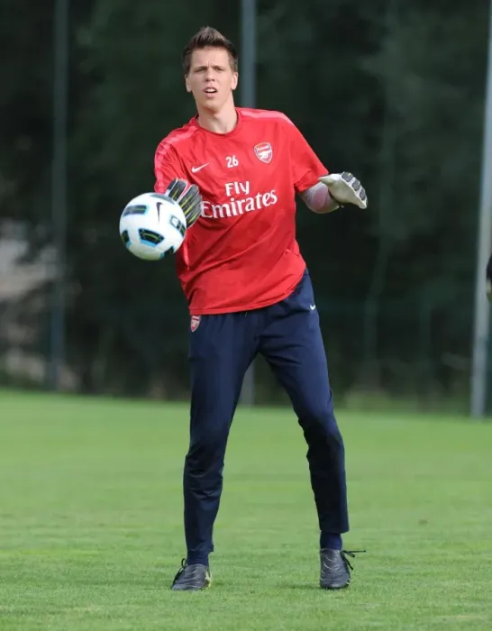 Framed Print : Arsenal's Wojciech Szczesny at 2010 Pre-Season Training, Austria Framed Print : Arsenal's Wojciech Szczesny at 2010 Pre-Season Training, Austria