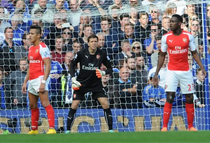 Framed Print : Arsenal's Wojciech Szczesny in Action Against Chelsea - Premier League Showdown, London 2014