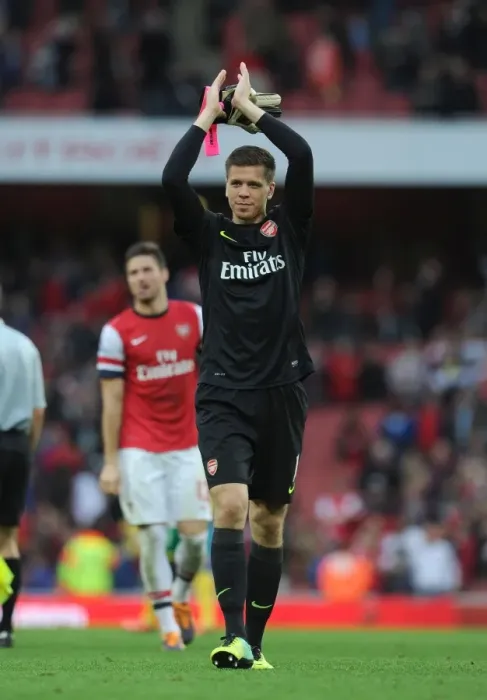 Framed Print : Arsenal's Wojciech Szczesny Celebrates with Fans after Arsenal v Norwich City Victory (2013-14) Framed Print : Arsenal's Wojciech Szczesny Celebrates with Fans after Arsenal v Norwich City Victory (2013-14)
