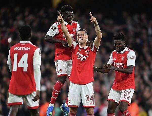 Arsenal's Xhaka Scores and Celebrates with Team in Europa League Victory over PSV Eindhoven