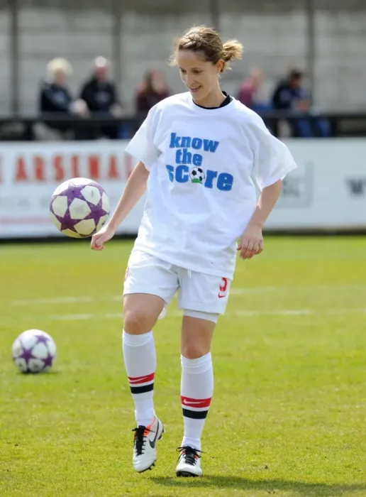 Framed Print : Arsenal's Yvonne Tracy Readies for UEFA Women's Champions League Semi-Final Battle Against VfL Wolfsburg Framed Print : Arsenal's Yvonne Tracy Readies for UEFA Women's Champions League Semi-Final Battle Against VfL Wolfsburg