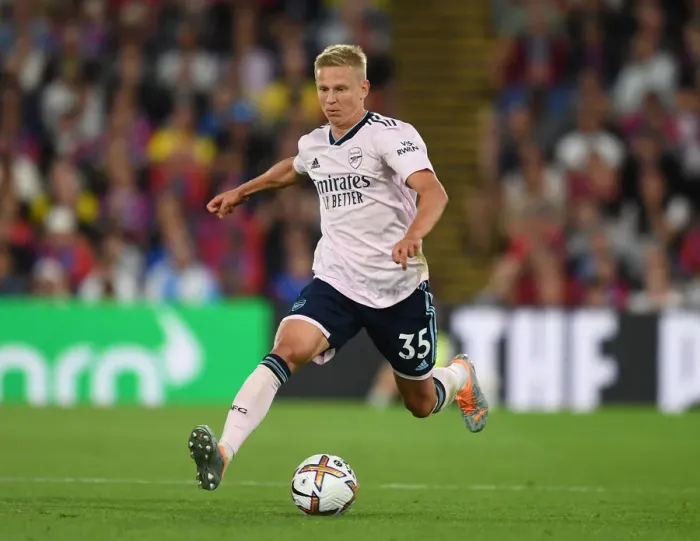 Framed Print : Arsenal's Zinchenko in Action: 2022-23 Premier League Match against Crystal Palace