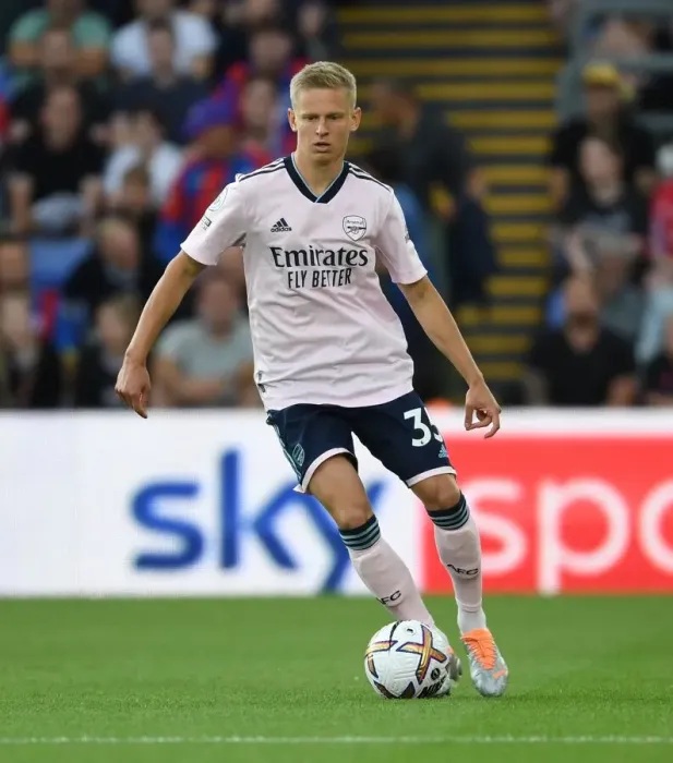 Framed Print : Arsenal's Zinchenko in Action: Battle against Crystal Palace in 2022-23 Premier League