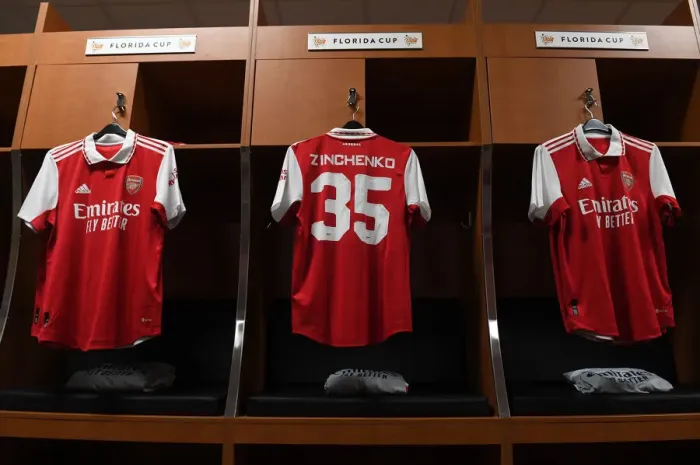 Framed Print : Arsenal's Zinchenko Gears Up: Arsenal vs. Chelsea - Florida Cup 2022-23