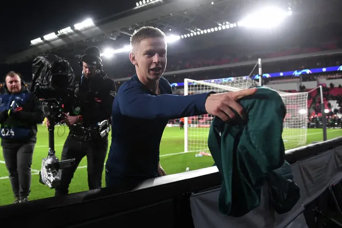 Framed Print : Arsenal's Zinchenko Gifts Shirt to Ecstatic Fan after PSV Victory - UEFA Champions League 2023 / 24 Framed Print : Arsenal's Zinchenko Gifts Shirt to Ecstatic Fan after PSV Victory - UEFA Champions League 2023 / 24