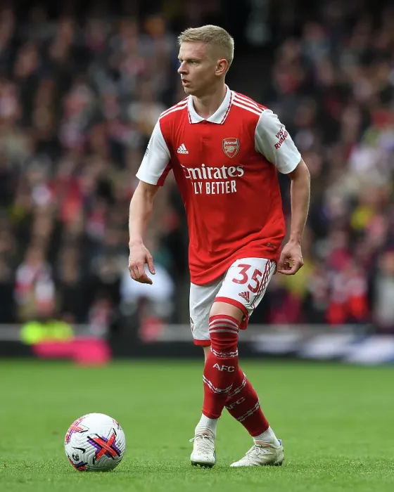 Framed Print : Arsenal's Zinchenko Shines in April Showdown Against Leeds United Framed Print : Arsenal's Zinchenko Shines in April Showdown Against Leeds United