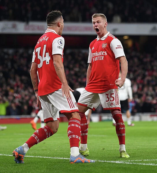 Arsenal's Zinchenko and Xhaka Celebrate First Goal Against Manchester United in 2022-23 Premier League