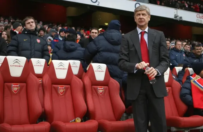 Framed Print : Arsene Wenger: 2-2 Stalemate Against Everton, Barclays Premier League, Emirages Stadium (January 9, 2010) Framed Print : Arsene Wenger: 2-2 Stalemate Against Everton, Barclays Premier League, Emirages Stadium (January 9, 2010)