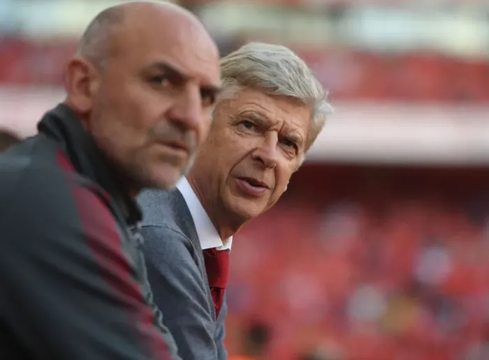 Framed Print : Arsene Wenger in Action: Arsenal vs Burnley (2017-18)