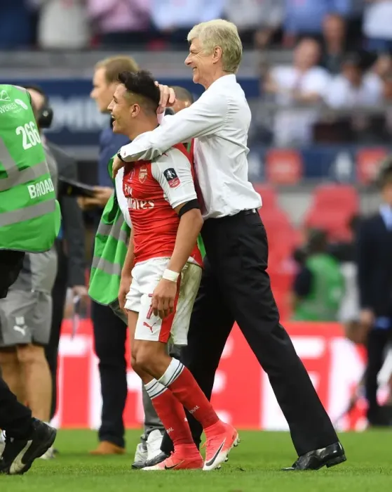 Framed Print : Arsene Wenger and Alexis Sanchez Celebrate Arsenal's FA Cup Victory over Chelsea