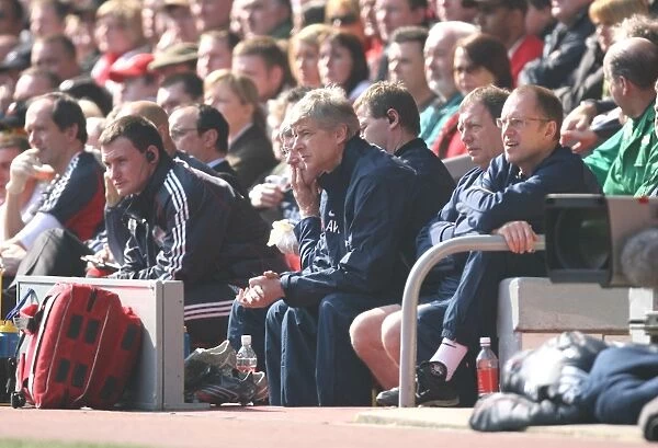 Arsene Wenger at Anfield: Liverpool's 4-1 Victory over Arsenal in the Barclays Premiership, 2007