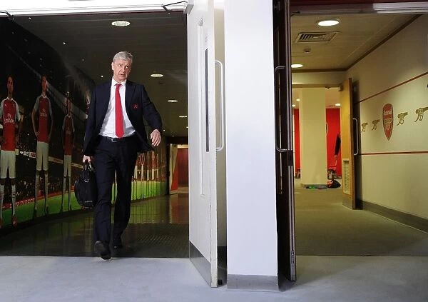 Arsene Wenger Arrives at Emirates Stadium before Arsenal vs. West Bromwich Albion (2015-16)