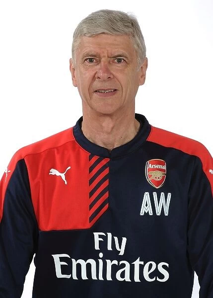 Arsene Wenger at Arsenal: 2015-16 First Team Photocall