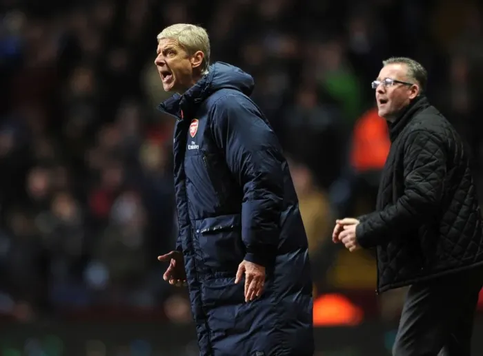 Framed Print : Arsene Wenger and Arsenal Take on Aston Villa in Premier League Clash (January 2014)
