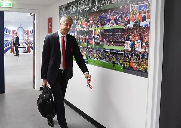 Arsene Wenger in the Arsenal Changing Room before FA Cup Final vs Chelsea (2017)
