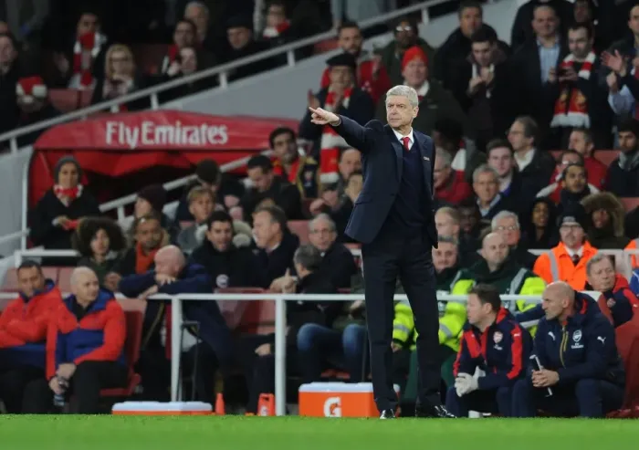 Framed Print : Arsene Wenger and Arsenal Face Manchester City in Premier League 2015-16