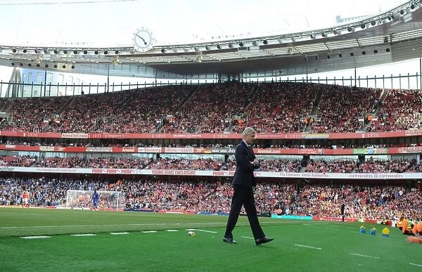 Arsene Wenger and Arsenal Face Off Against Everton in Intense 2016-17 Premier League Clash