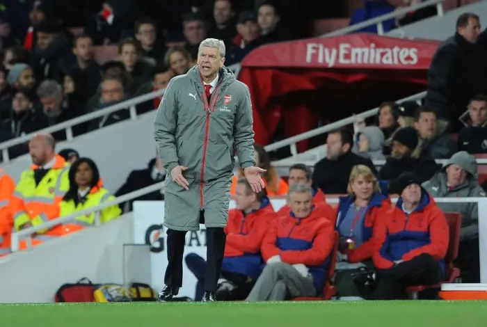 Framed Print : Arsene Wenger and Arsenal Face Off Against Leicester City in Premier League Clash (2016-17) Framed Print : Arsene Wenger and Arsenal Face Off Against Leicester City in Premier League Clash (2016-17)