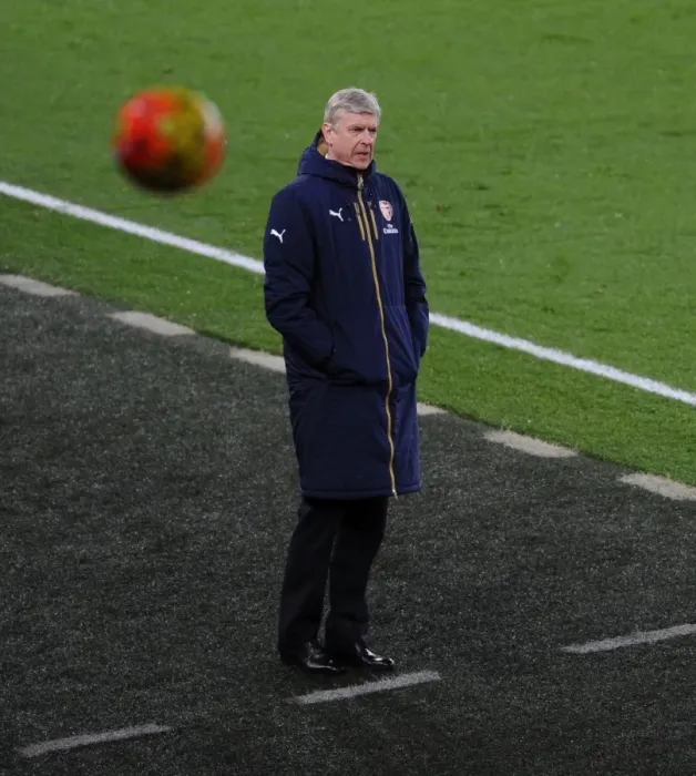 Framed Print : Arsene Wenger and Arsenal Face Swansea City in Premier League Showdown (2015-16)