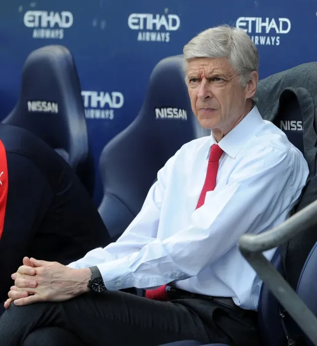 Framed Print : Arsene Wenger, Arsenal Manager, Pre-Match at Manchester City, Premier League 2015-16 Framed Print : Arsene Wenger, Arsenal Manager, Pre-Match at Manchester City, Premier League 2015-16