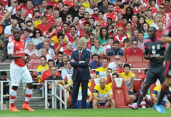 Arsene Wenger the Arsenal Manager. Arsenal 5:1 Benfica. The Emirates Cup, Day 1. Emirates Stadium