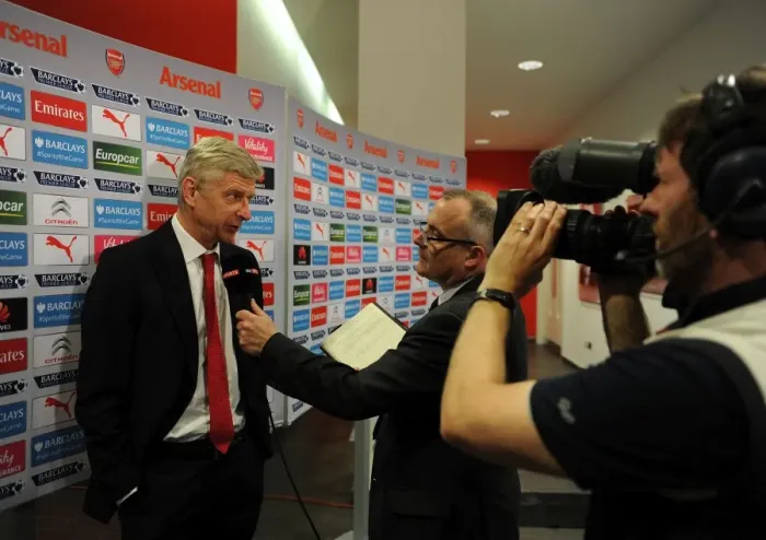 Framed Print : Arsene Wenger: Arsenal Manager Before Arsenal vs Norwich City (2016)