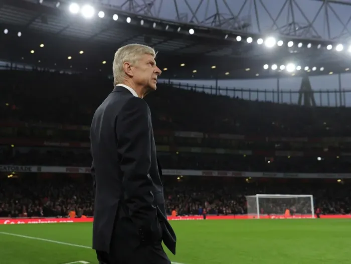 Framed Print : Arsene Wenger: Arsenal Manager before Arsenal vs Stoke City (2016-17)