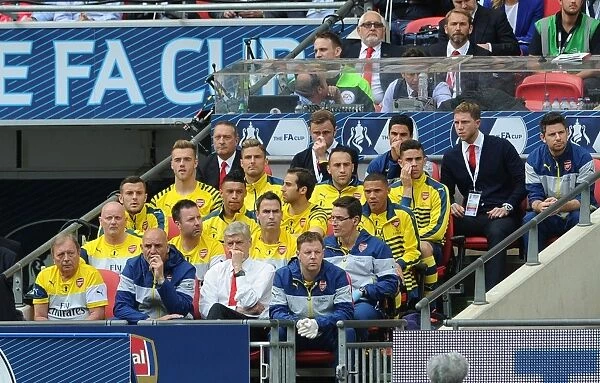 Arsene Wenger the Arsenal Manager and the bench during the match. Arsenal 4: 0 Aston Villa