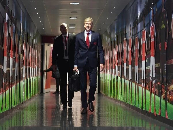 Arsene Wenger: Arsenal Manager at Emirates Stadium Before Arsenal vs Leicester City (2017-18)