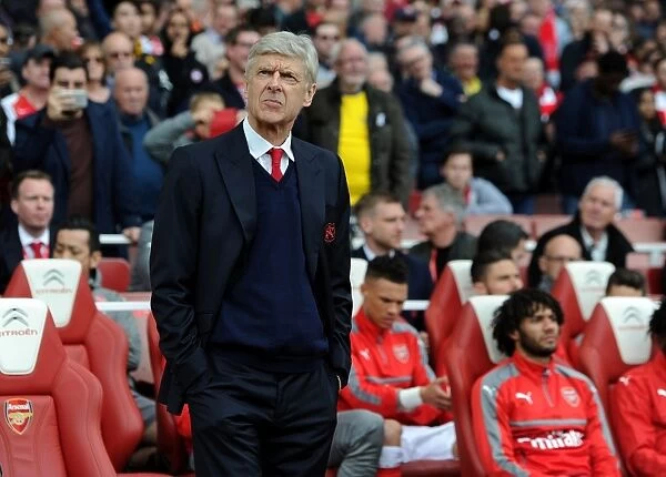 Arsene Wenger: Arsenal Manager Facing Manchester City at Emirates Stadium, Premier League 2016-17