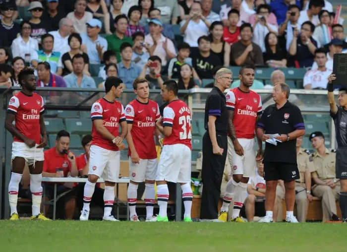Framed Print : Arsene Wenger and Arsenal Squad: Kitchee FC vs Arsenal FC (2012) Framed Print : Arsene Wenger and Arsenal Squad: Kitchee FC vs Arsenal FC (2012)