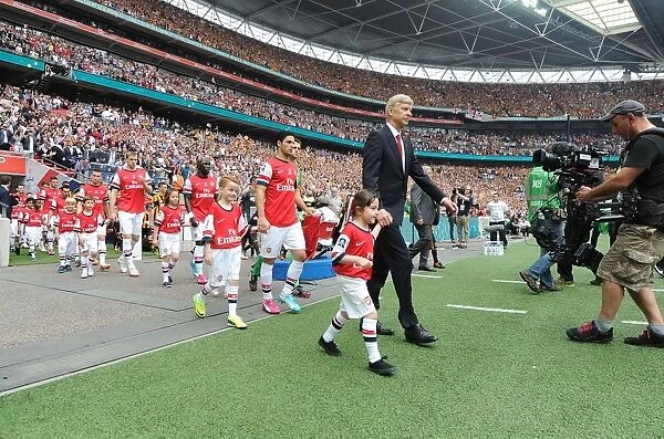 Arsene Wenger and Arsenal Team at FA Cup Final vs Hull City, 2014
