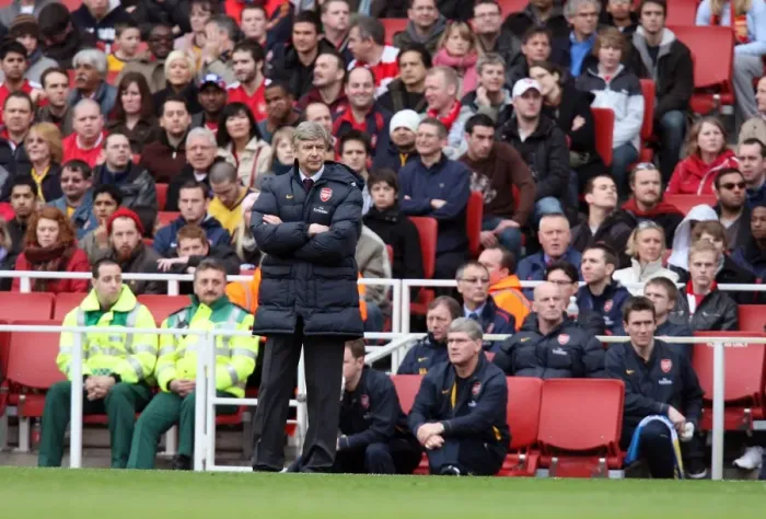 Framed Print : Arsene Wenger: A Battle of Wits - Arsenal 0-0 Fulham, Premier League (February 28, 2009) Framed Print : Arsene Wenger: A Battle of Wits - Arsenal 0-0 Fulham, Premier League (February 28, 2009)