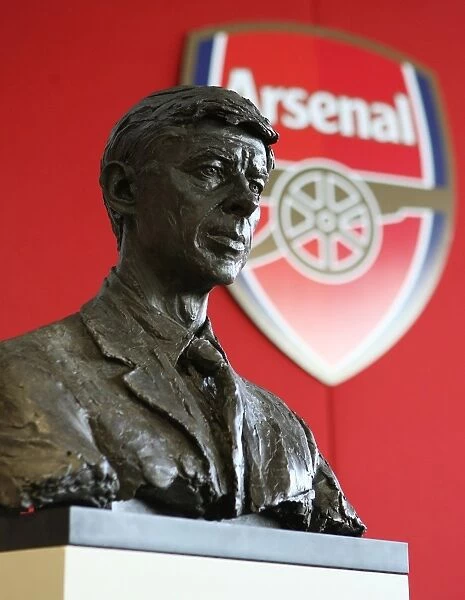 The Arsene Wenger bust
