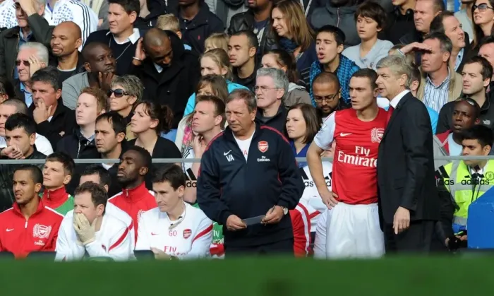 Framed Print : Arsene Wenger Calls on Vermaelen: Dramatic Comeback for Arsenal against Chelsea in Premier League (3-5) Framed Print : Arsene Wenger Calls on Vermaelen: Dramatic Comeback for Arsenal against Chelsea in Premier League (3-5)
