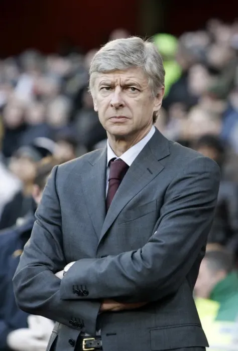 Framed Print : Arsene Wenger Celebrates Arsenal's 1-0 Victory Over Wigan Athletic (December 6, 2008), Barclays Premier League, Emirages Stadium