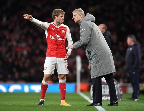 Arsene Wenger Consults Nacho Monreal During Intense Arsenal-Leicester Clash (2016-17)