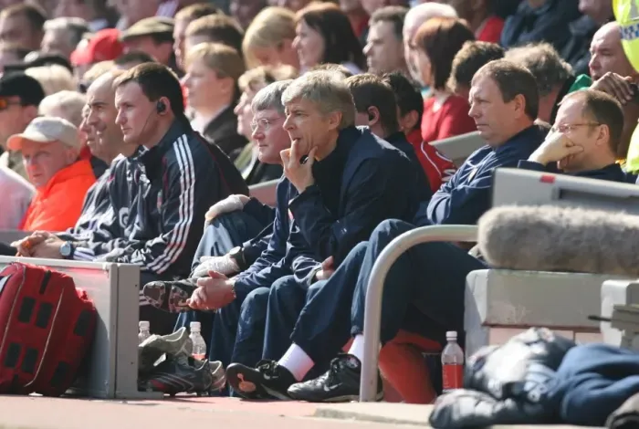 Framed Print : Arsene Wenger: Defiant at Anfield Amidst Liverpool's 4-1 Victory, The Barclays Premiership, 2007