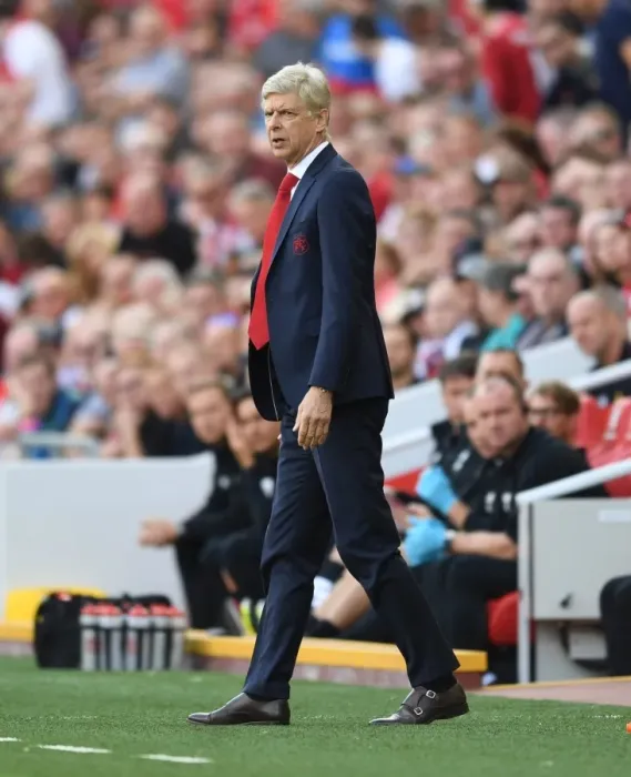 Framed Print : Arsene Wenger Faces Off Against Liverpool in Premier League Clash (2017-18)